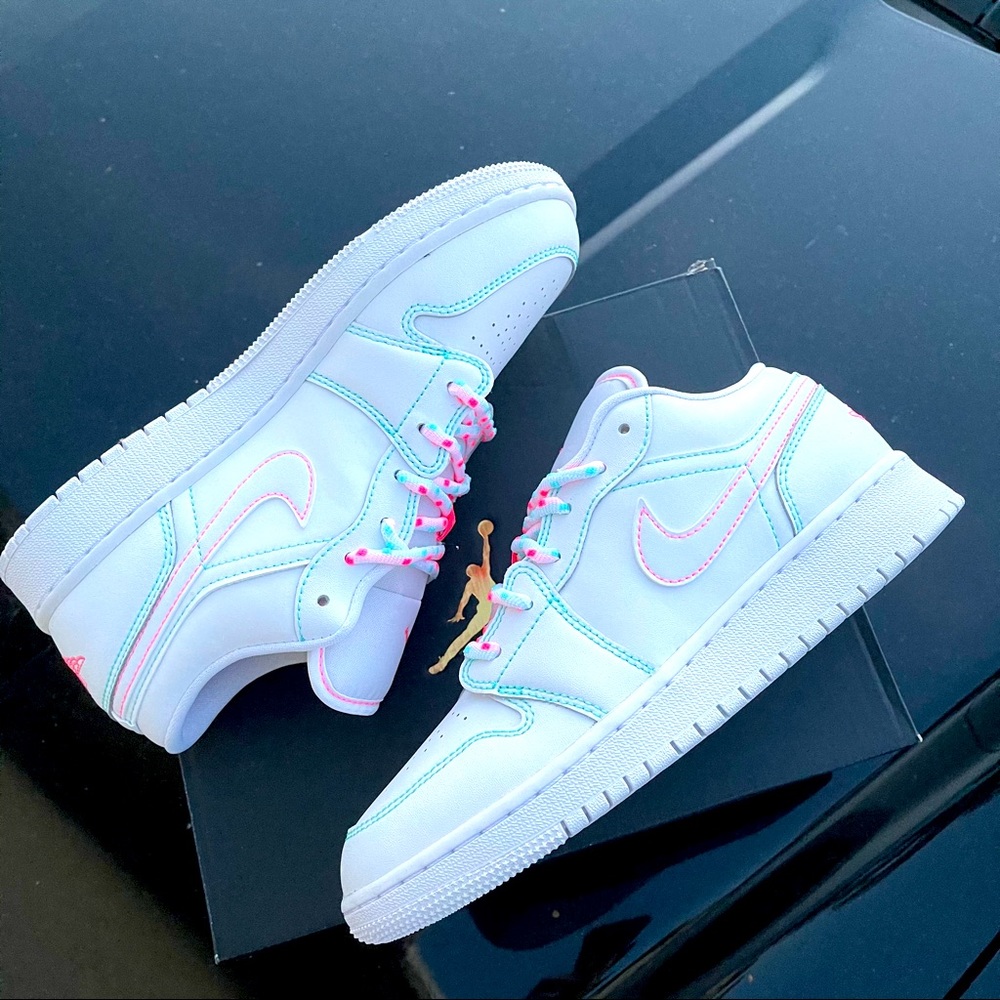 Air Jordan 1 Low GS “south beach” - Picture 7 of 9